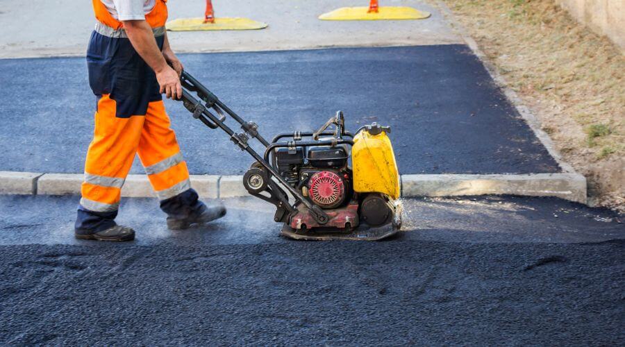Professional gutter cleaning in Lakeville, NY